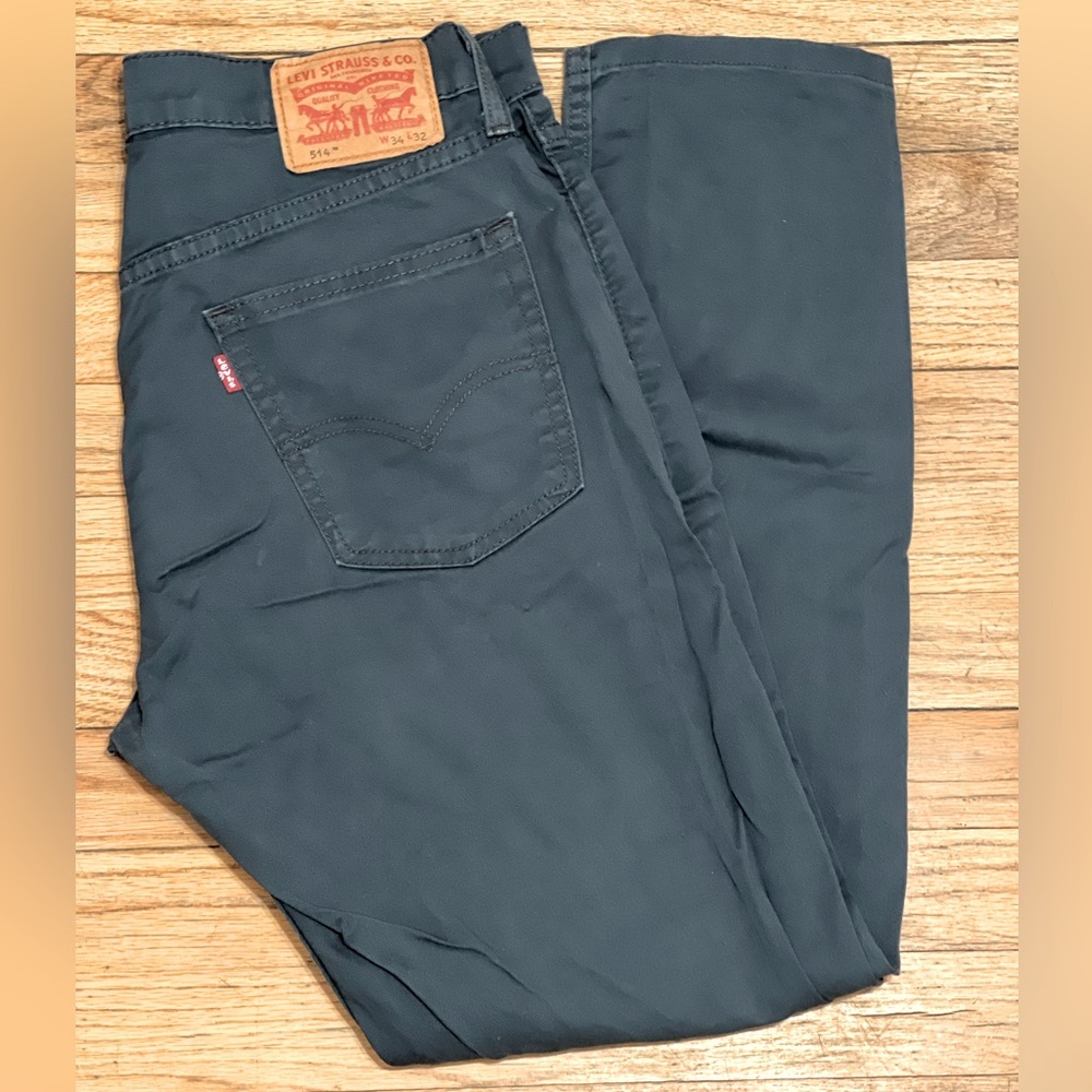 Levis